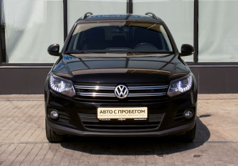 Подержанный автомобиль Volkswagen Tiguan 2014 года (8 фото)
