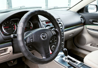 Подержанный автомобиль Mazda 6 Sedan 2006 года (15 фото)