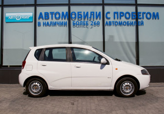 Подержанный автомобиль Chevrolet Aveo Hatchback 2005 года (6 фото)