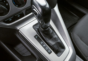 Подержанный автомобиль Ford Focus Hatchback 2011 года (16 фото)