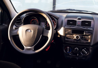 Подержанный автомобиль LADA (ВАЗ) Granta Liftback 2023 года (17 фото)
