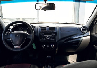 Подержанный автомобиль LADA (ВАЗ) Kalina Wagon 2017 года (16 фото)
