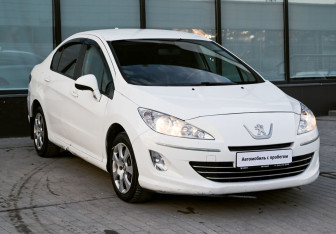 Подержанный автомобиль Peugeot 408 2013 года (7 фото)