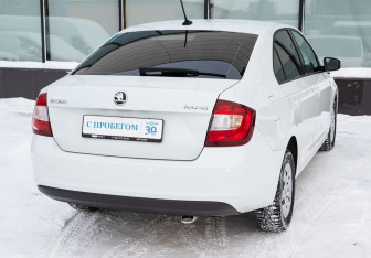 Подержанный автомобиль Skoda Rapid Liftback 2019 года (5 фото)