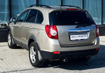 Подержанный автомобиль Chevrolet Captiva 2008 года (3 фото)