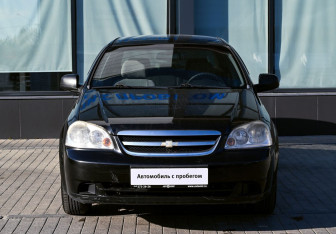 Подержанный автомобиль Chevrolet Lacetti Sedan 2010 года (8 фото)