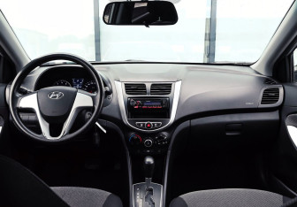 Подержанный автомобиль Hyundai Solaris Sedan 2012 года (8 фото)