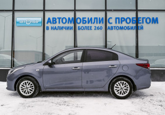 Подержанный автомобиль Kia Rio Sedan 2019 года (2 фото)