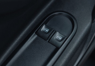 Подержанный автомобиль LADA (ВАЗ) XRAY 2017 года (10 фото)