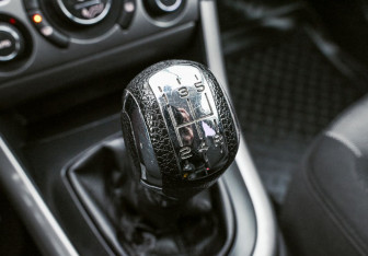 Подержанный автомобиль Peugeot 308 Hatchback 2009 года (14 фото)