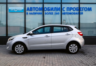 Подержанный автомобиль Kia Rio Hatchback 2013 года (2 фото)