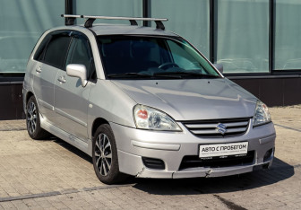 Подержанный автомобиль Suzuki Liana Wagon 2004 года (7 фото)