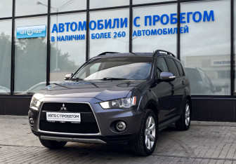 Подержанный автомобиль Mitsubishi Outlander 2012 года (1 фото)