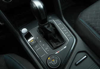 Подержанный автомобиль Volkswagen Tiguan 2019 года (15 фото)