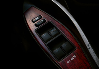 Подержанный автомобиль Toyota Allion 2010 года (15 фото)