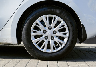 Подержанный автомобиль Kia Ceed Hatchback 2012 года (21 фото)