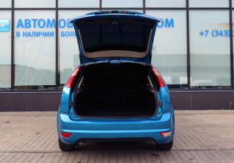 Подержанный автомобиль Ford Focus Hatchback 2005 года (19 фото)