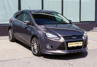 Подержанный автомобиль Ford Focus Hatchback 2011 года (7 фото)