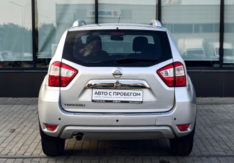 Подержанный автомобиль Nissan Terrano 2018 года (4 фото)