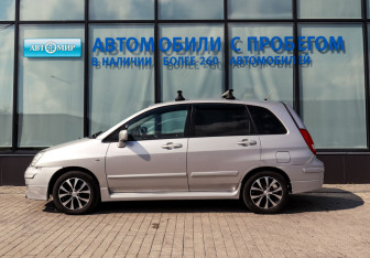 Подержанный автомобиль Suzuki Liana Wagon 2004 года (2 фото)
