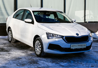 Подержанный автомобиль Skoda Rapid Liftback 2020 года (7 фото)
