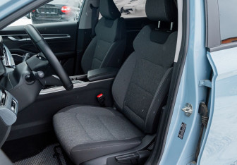 Подержанный автомобиль Geely Emgrand 2023 года (10 фото)