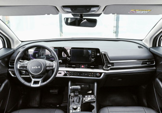 Подержанный автомобиль Kia Sportage 2025 года (12 фото)