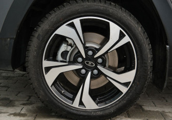 Подержанный автомобиль Москвич 3 2024 года (23 фото)