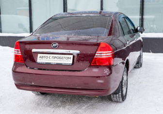 Подержанный автомобиль Lifan Solano 2011 года (6 фото)