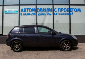 Подержанный автомобиль Opel Astra Hatchback 2010 года (6 фото)