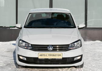 Подержанный автомобиль Volkswagen Polo Sedan 2019 года (8 фото)