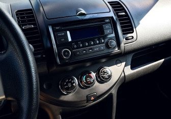 Подержанный автомобиль Nissan Note 2012 года (12 фото)