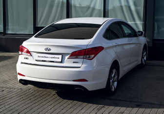 Подержанный автомобиль Hyundai i40 Sedan 2014 года (5 фото)