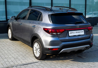 Подержанный автомобиль Kia Rio Hatchback 2020 года (3 фото)