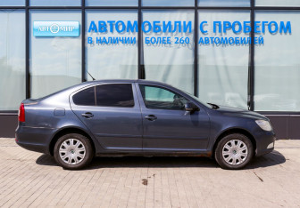 Подержанный автомобиль Skoda Octavia Liftback 2011 года (6 фото)