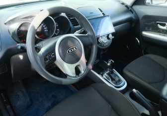 Подержанный автомобиль Kia Soul 2012 года (9 фото)