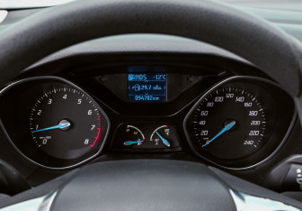 Подержанный автомобиль Ford Focus Hatchback 2011 года (19 фото)