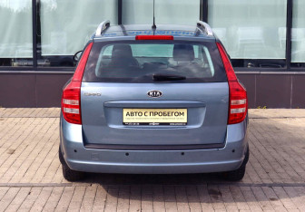 Подержанный автомобиль Kia Ceed Wagon 2008 года (4 фото)