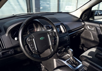 Подержанный автомобиль Land Rover Freelander 2014 года (13 фото)