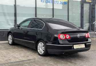 Подержанный автомобиль Volkswagen Passat Sedan 2009 года (3 фото)