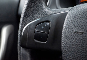 Подержанный автомобиль Renault Sandero 2018 года (12 фото)