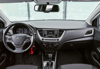 Подержанный автомобиль Hyundai Solaris Sedan 2017 года (12 фото)