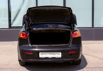 Подержанный автомобиль Mitsubishi Lancer Sedan 2007 года (21 фото)