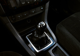 Подержанный автомобиль Ford Focus Sedan 2006 года (11 фото)