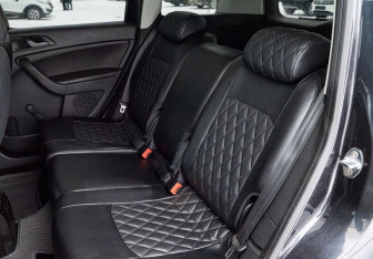 Подержанный автомобиль Skoda Yeti 2012 года (16 фото)