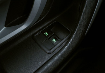 Подержанный автомобиль Skoda Fabia Hatchback 2009 года (14 фото)