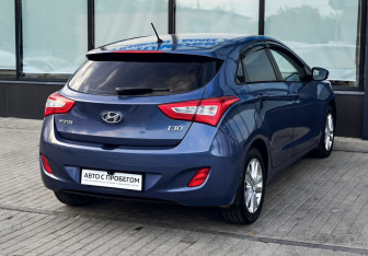 Подержанный автомобиль Hyundai i30 Hatchback 2012 года (4 фото)