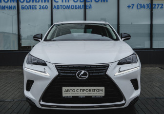 Подержанный автомобиль Lexus NX 2019 года (8 фото)