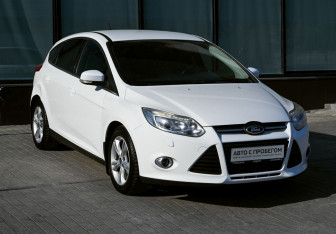 Подержанный автомобиль Ford Focus Hatchback 2012 года (7 фото)