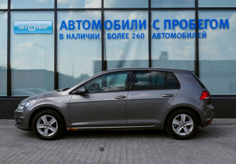 Подержанный автомобиль Volkswagen Golf Hatchback 2013 года (2 фото)